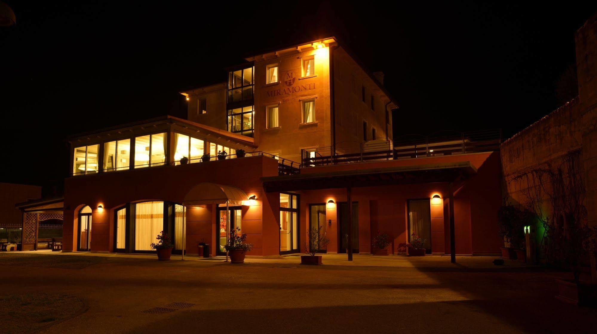 Hotel Miramonti Enoteca Pove del Grappa Exterior foto