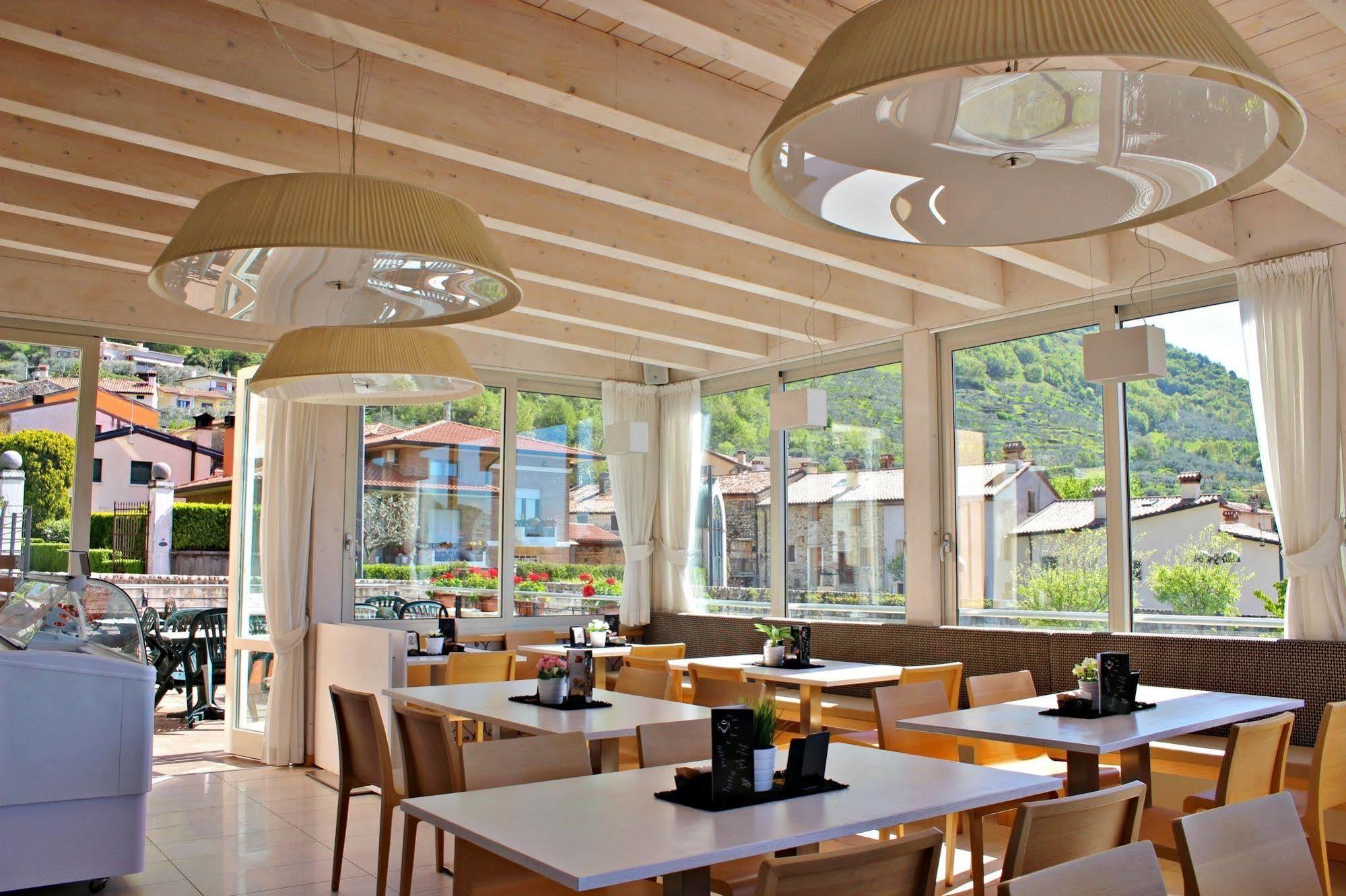 Hotel Miramonti Enoteca Pove del Grappa Exterior foto
